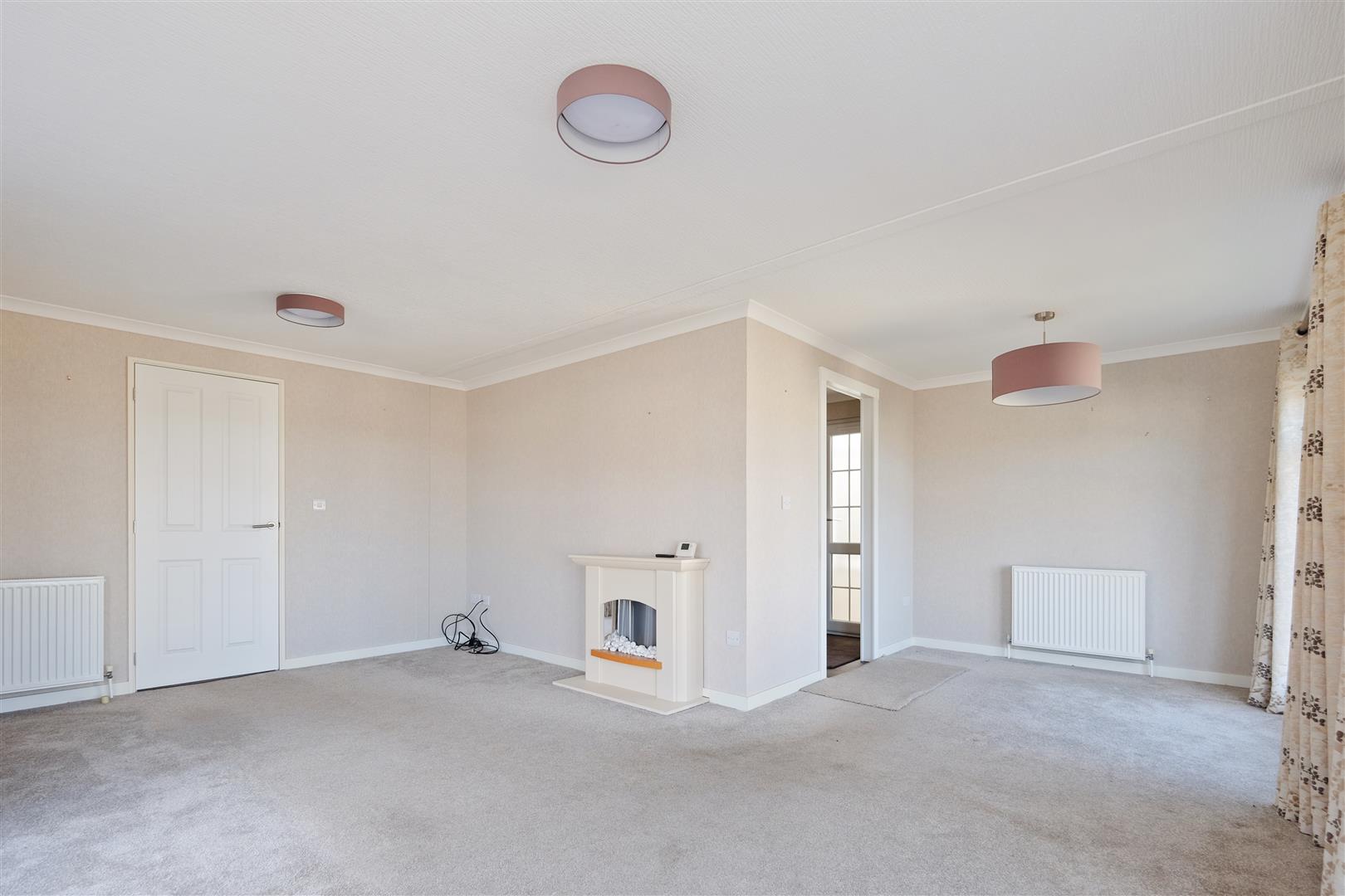 2 Bed, 2 Bath Property For Sale in Woodlands Estate, Blean, CT2 9JN